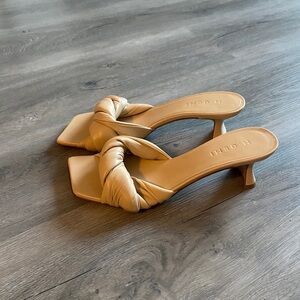 M. GEMI NUDE MULES KITTEN HEEL LEATHER SANDALS SLIDES DESIGNER